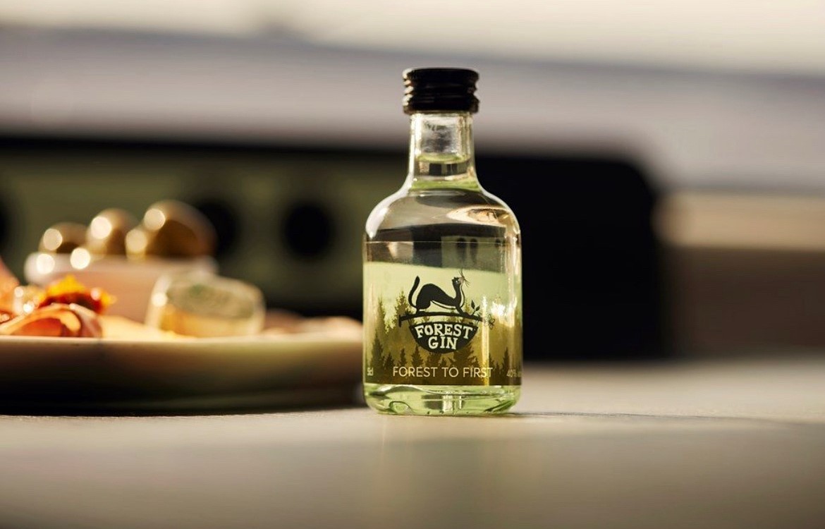 gin bottle label